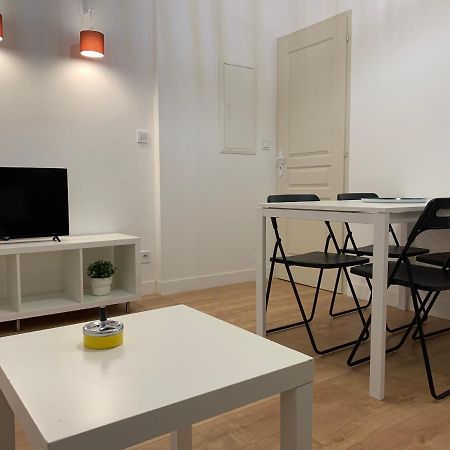 A 2 Pas Du Vieux Port Charmant T2 Apartment Marseille Bagian luar foto